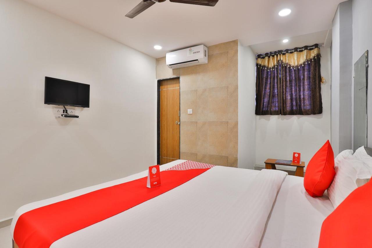 Oyo 16675 Hotel Shri Krishna Inn Surat Exterior foto